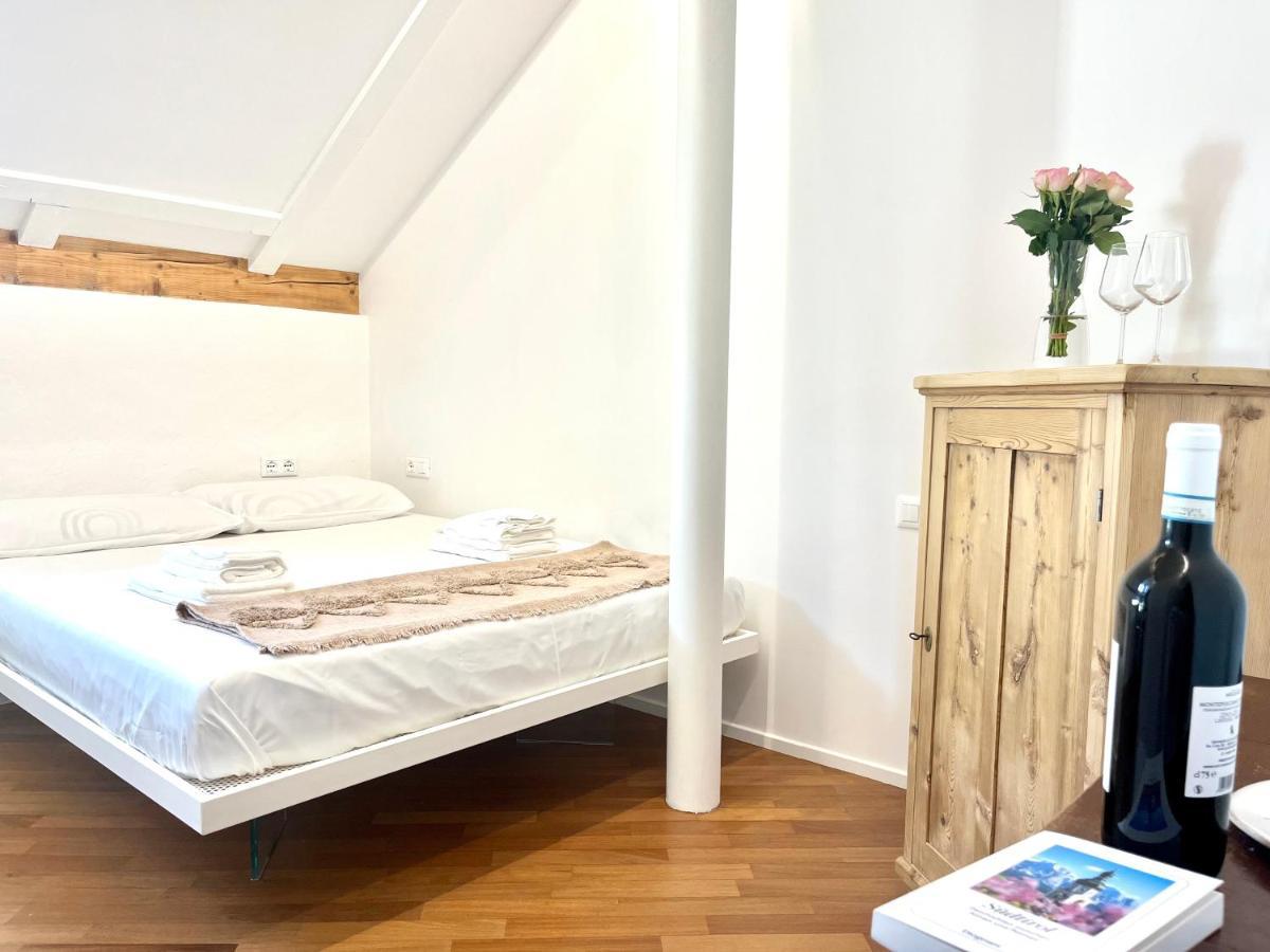 Historic Rooms And Apartments In The City Centre Of Bolzano Bagian luar foto
