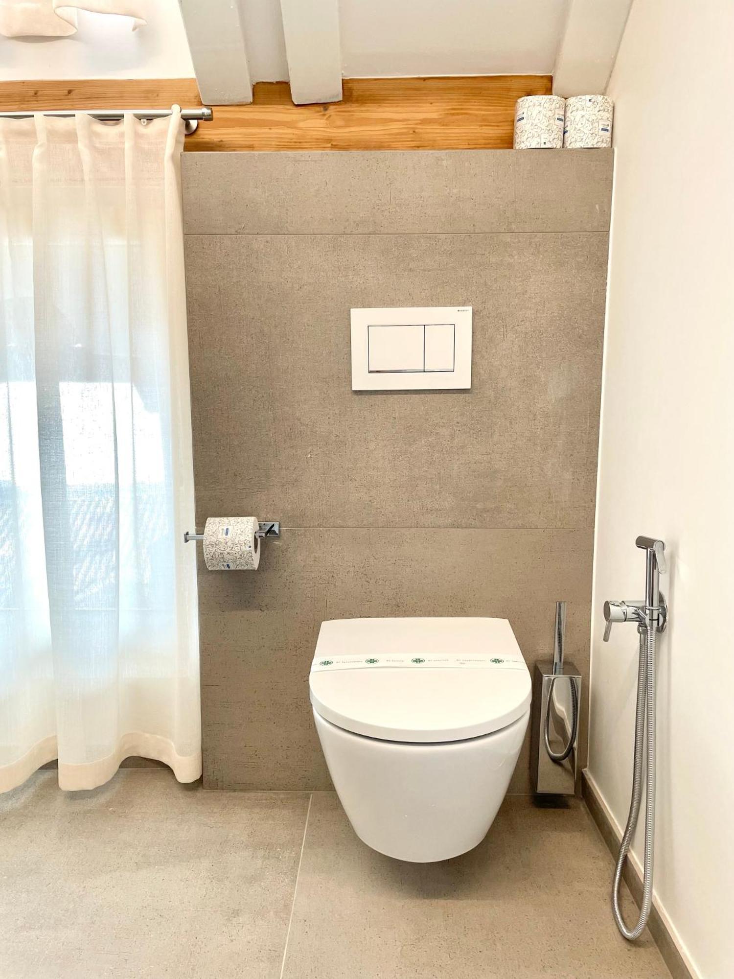 Historic Rooms And Apartments In The City Centre Of Bolzano Bagian luar foto