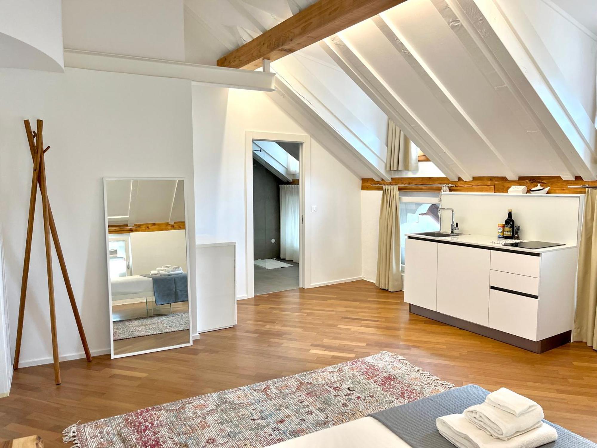 Historic Rooms And Apartments In The City Centre Of Bolzano Bagian luar foto
