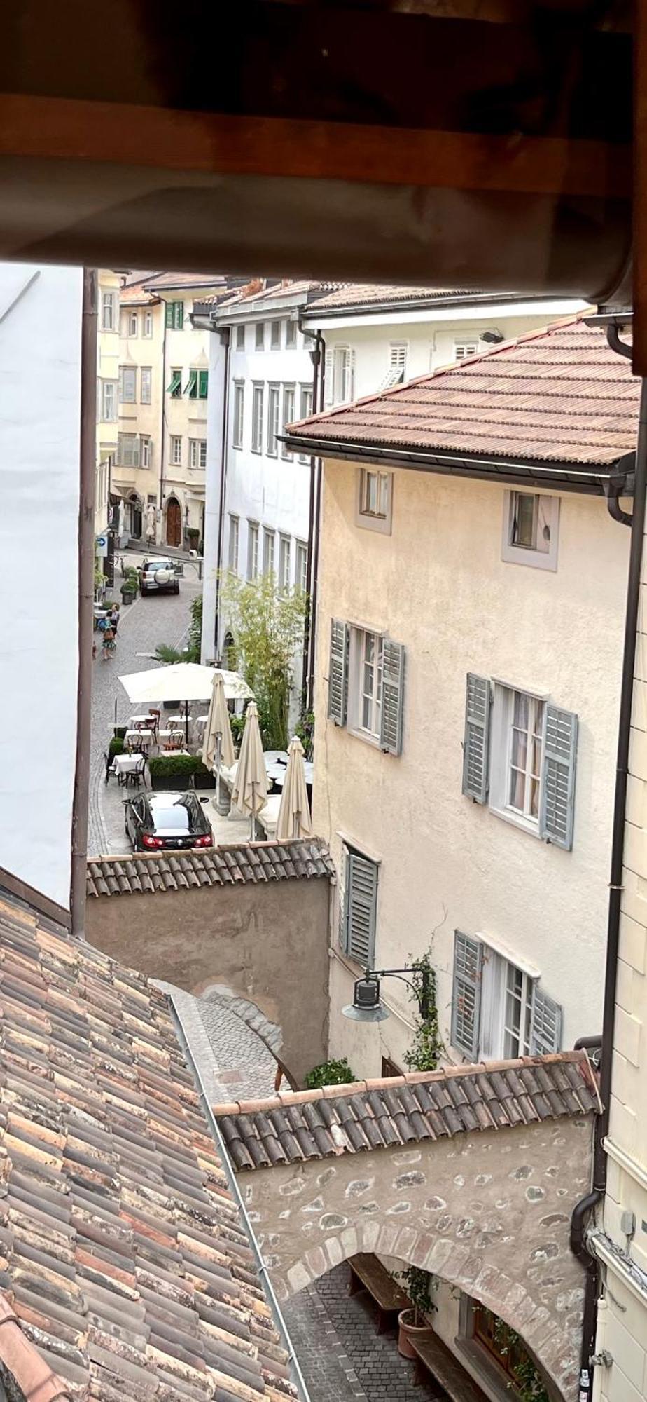 Historic Rooms And Apartments In The City Centre Of Bolzano Bagian luar foto